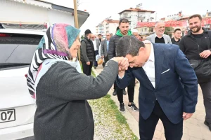 Tutuncu Manavgati karis karis gezdi 14 - Mega TV