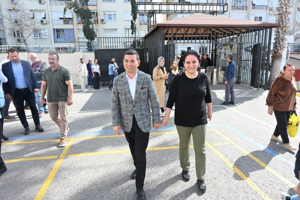 Tütüncü oyunu kullandı - Mega TV Tutuncu oyunu kullandi 9 - Mega TV