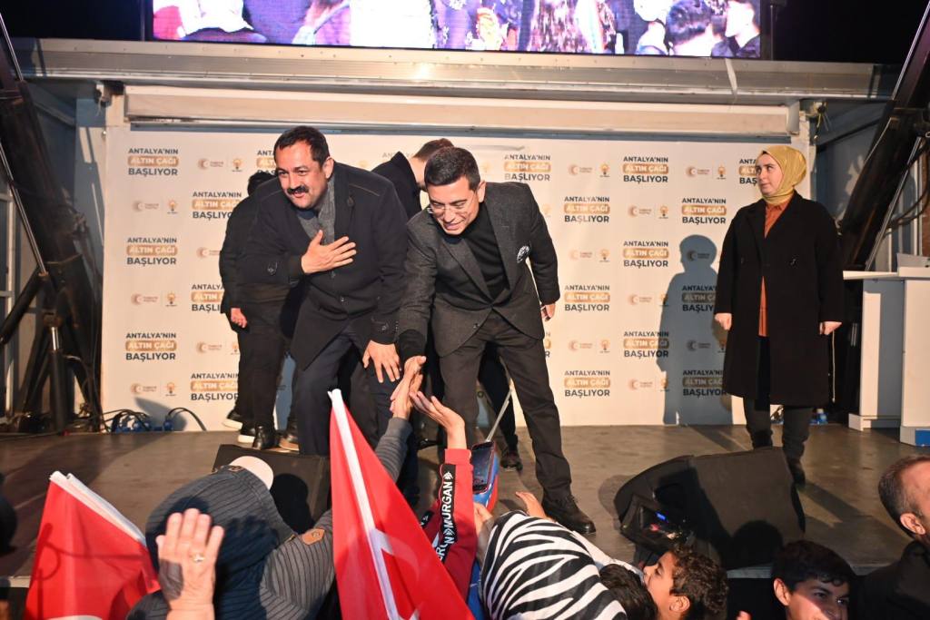 Tütüncü: “Biz Antalya’ya sevdalıyız” - Mega TV Tutuncu Biz Antalyaya sevdaliyiz 2 - Mega TV