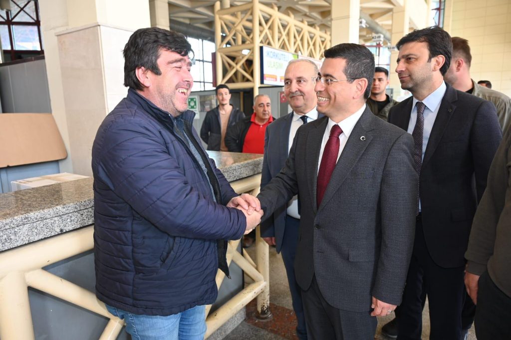 Tütüncü: “Otogarlar bir şehrin aynasıdır” - Mega TV Tutuncu Otogarlar bir sehrin aynasidir 5 - Mega TV