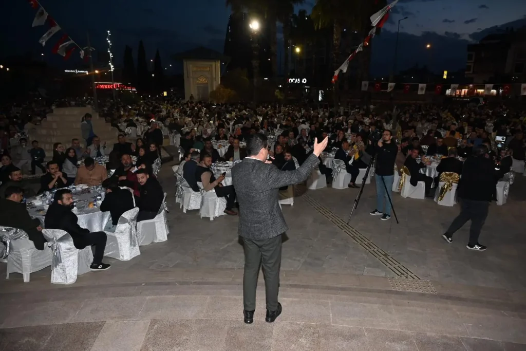 Tütüncü’den Kepez Belediyesi çalışanlarına veda iftar - Mega TV Tutuncuden Kepez Belediyesi calisanlarina veda iftari 7 - Mega TV