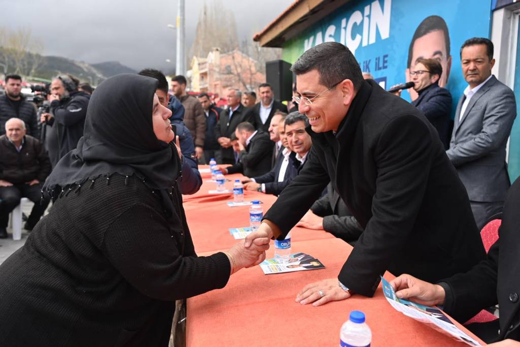 Tütüncü’den, bir günde 2 ilçe ziyareti - Mega TV Tutuncuden bir gunde 2 ilce ziyareti 5 - Mega TV