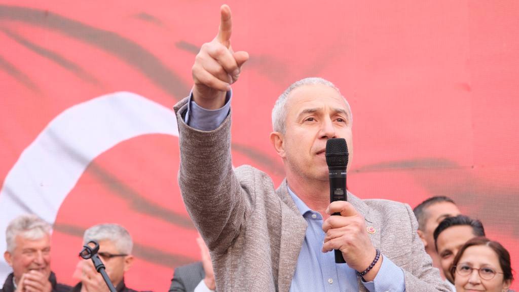 Konaklı’dan Özçelik’e: "Bize başkanlık borcunuz var" - Mega TV WhatsApp Image 2024 03 04 at 09.48.58 - Mega TV