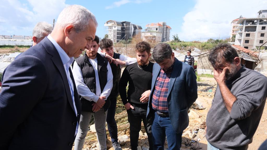 Özçelik Mağdur Üreticileri yalnız bırakmadı - Mega TV WhatsApp Image 2024 03 06 at 19.23.28 - Mega TV
