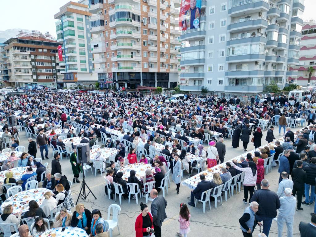 Şahin’den miting gibi ofis açılışları - Mega TV WhatsApp Image 2024 03 10 at 19.30.31 - Mega TV
