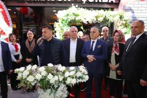 Alanya'ya Lezzet Şöleni: Öz-Et Gurme Restaurant Kapılarını Açtı! - Mega TV Öz-Et Gurme Restaurant