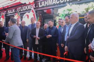 Alanya'ya Lezzet Şöleni: Öz-Et Gurme Restaurant Kapılarını Açtı! - Mega TV Öz-Et Gurme Restaurant