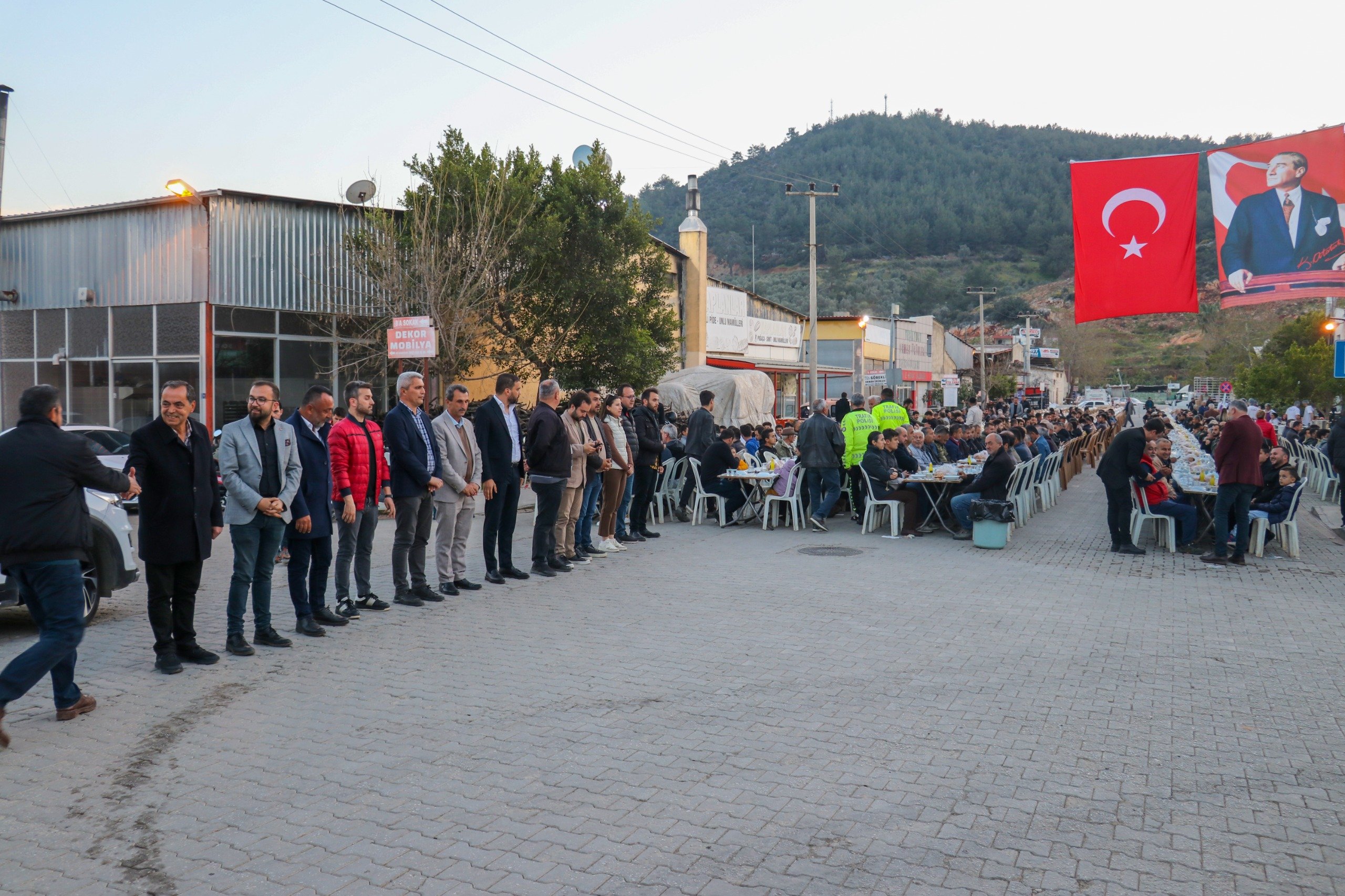 Başkan Yılmaz Sanayi Sitesi esnafı ile iftarda buluştu