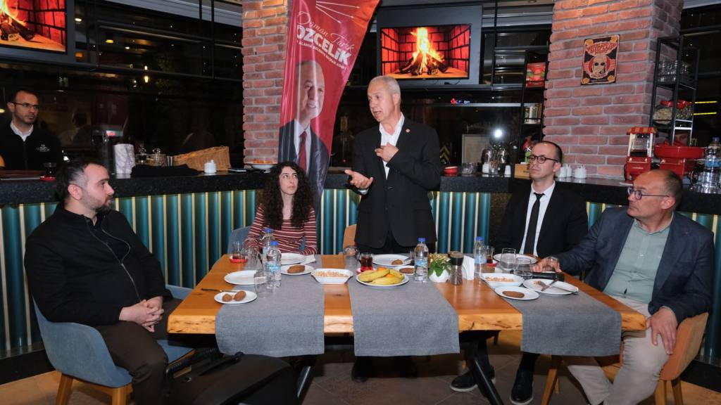Özçelik hayvanseverlerle buluştu - Mega TV WhatsApp Image 2024 03 15 at 10.33.46 1 - Mega TV
