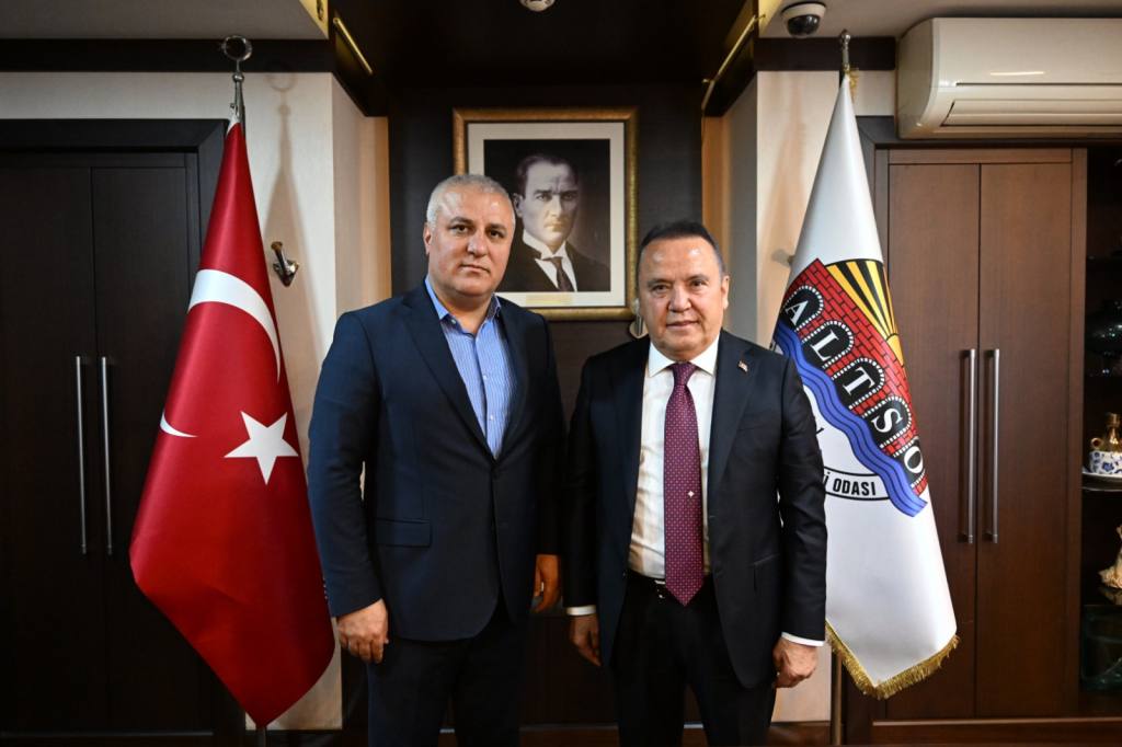 Başkan Böcek Alanya'da coşkuyla karşılandı - Mega TV WhatsApp Image 2024 03 18 at 12.08.25 - Mega TV