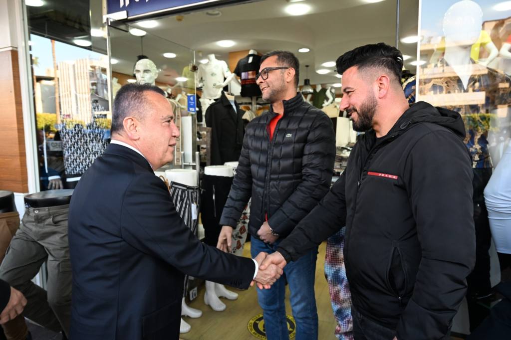 Başkan Böcek Alanya'da coşkuyla karşılandı - Mega TV WhatsApp Image 2024 03 18 at 12.08.26 - Mega TV