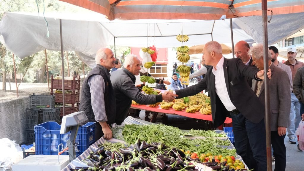 Pazar esnafından Özçelik’e: “Memleketin adamı hoş geldin” - Mega TV WhatsApp Image 2024 03 24 at 17.32.11 - Mega TV