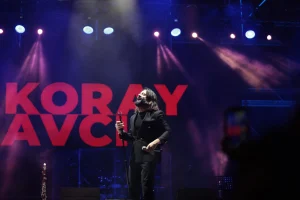 Atatürk’ün Antalya’ya Gelişi Koray Avcı Konseriyle Kutlandı - Mega TV koray avcı