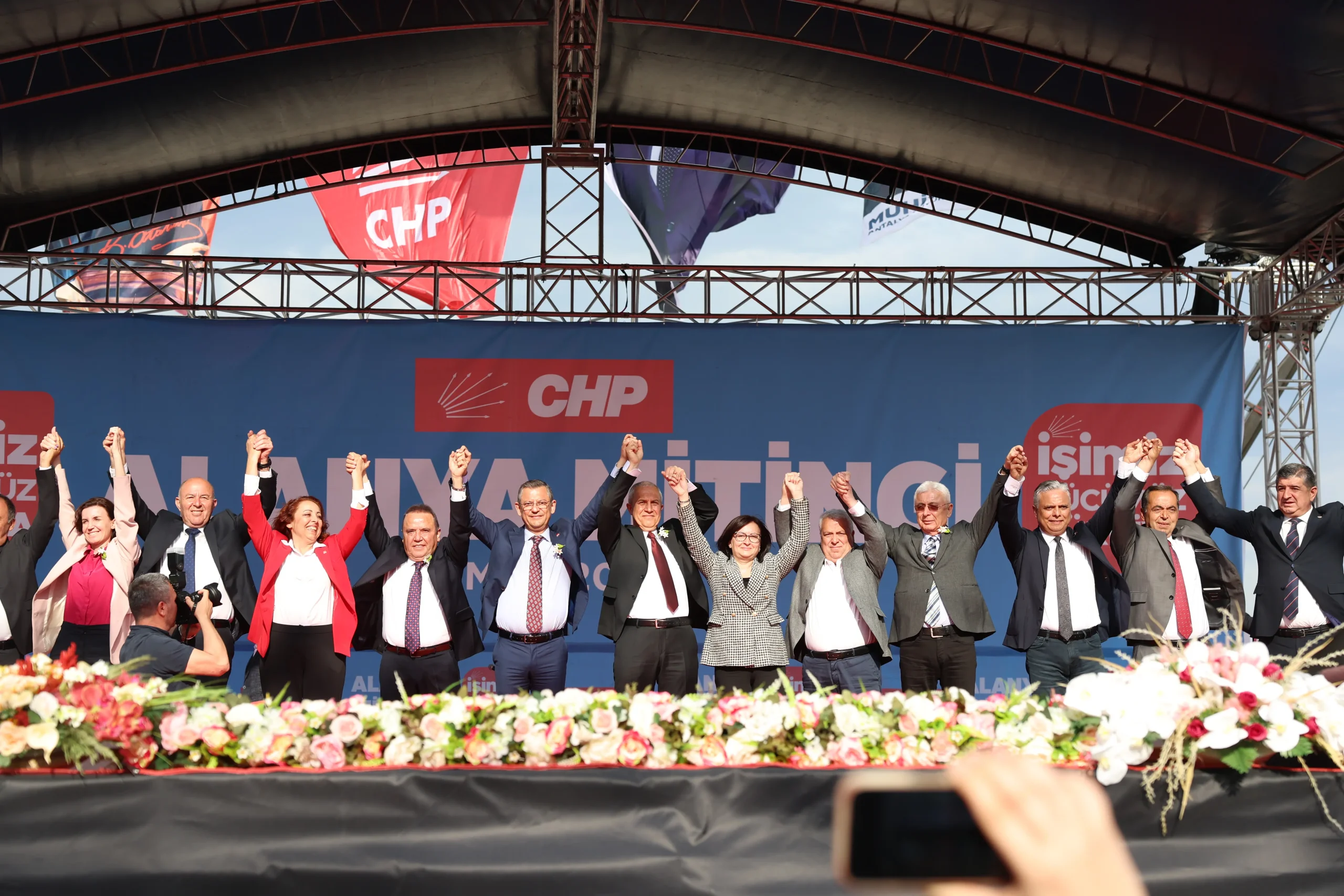 Başkan Böcek Alanya mitinginde konuştu
