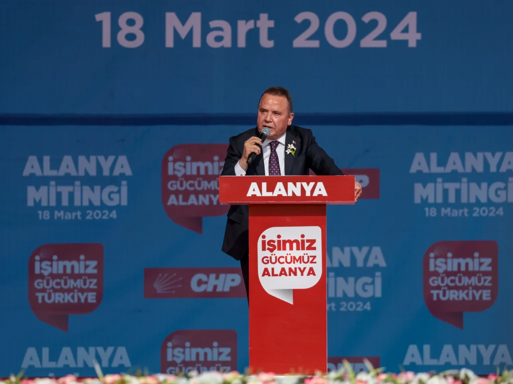 Başkan Böcek Alanya mitinginde konuştu - Mega TV alanya miting 29 - Mega TV