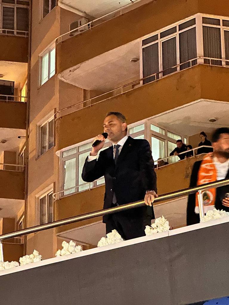 Başkan Tavlı'ya ailesinden destek - Mega TV photo1709626352 - Mega TV