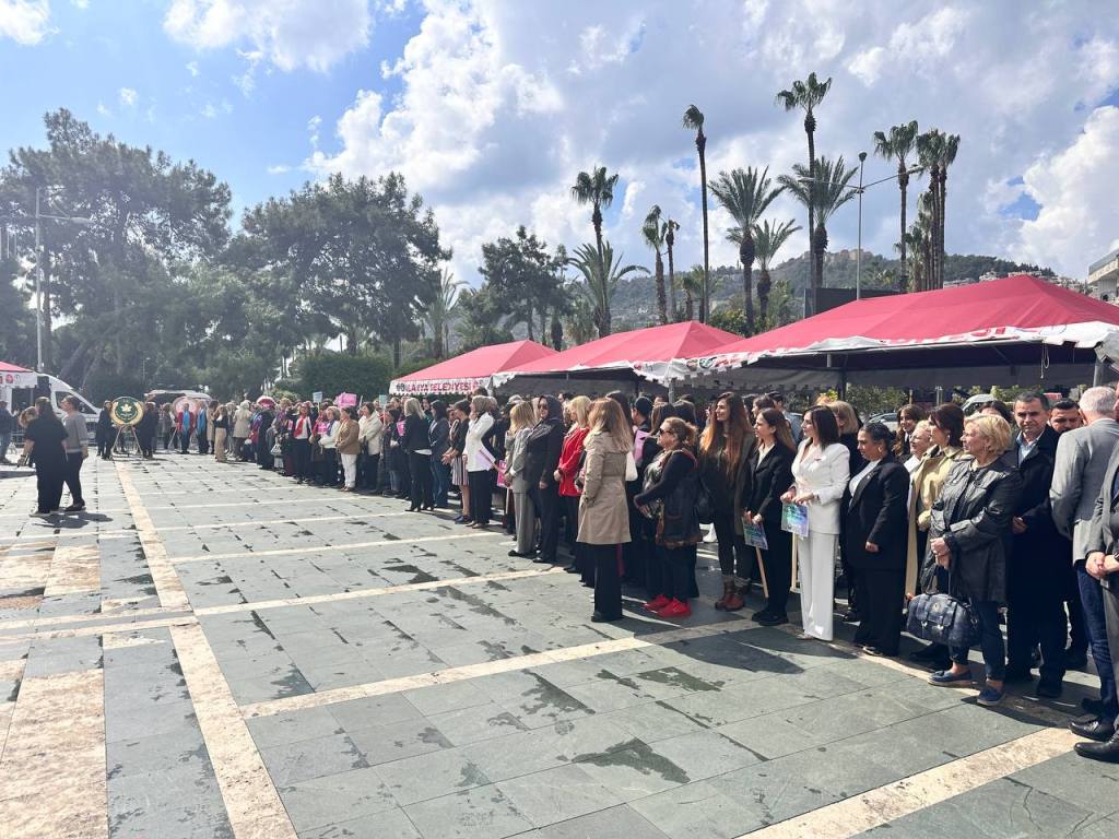 Kadınlar Günü’nde protokol sorunu - Mega TV photo1709895857 - Mega TV