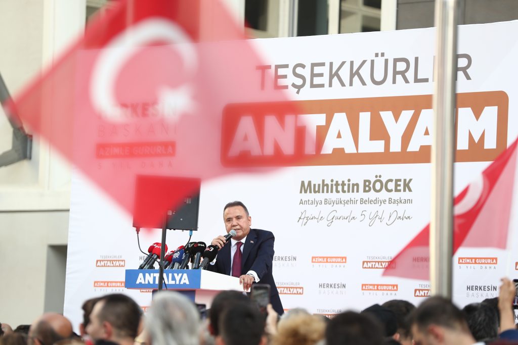 Baskan Bocek gorevine basladi 25 - Mega TV