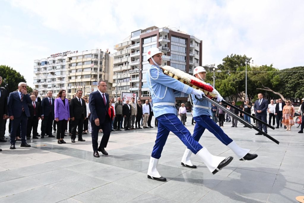 Böcek, mazbatasını aldı - Mega TV Baskan Bocek mazbatasini aldi 2 1 - Mega TV
