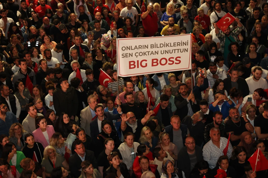 Başkan Böcek: “Hepinizin Başkanıyım” - Mega TV Baskan Muhittin Bocek kazandi 38 - Mega TV
