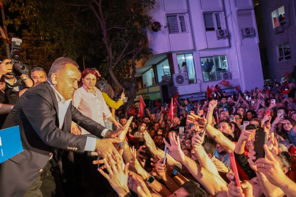 Başkan Böcek: “Hepinizin Başkanıyım” - Mega TV Baskan Muhittin Bocek kazandi 5 - Mega TV