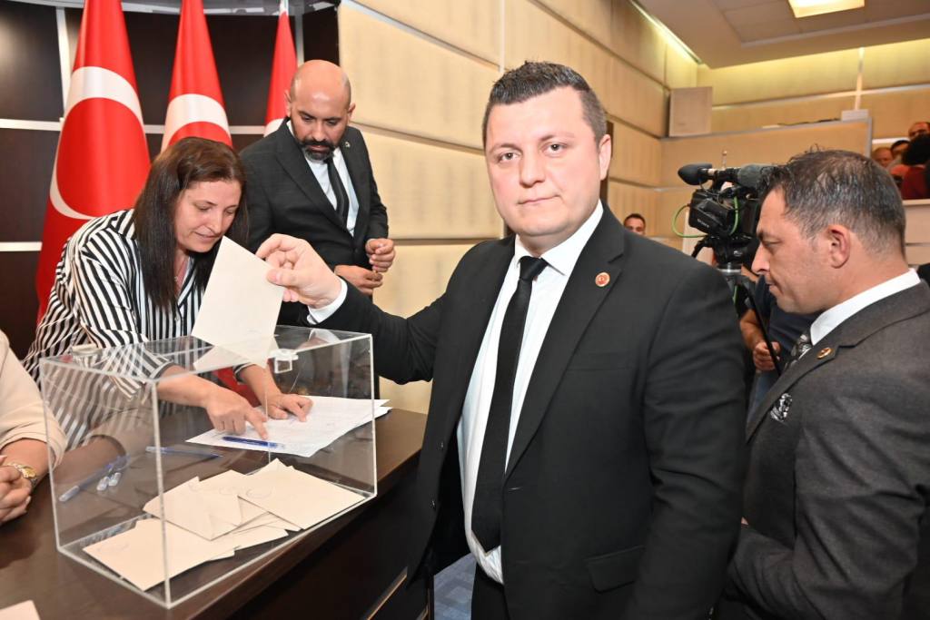 Kepez Belediye Başkan Vekilliğine Refik Emre Altekin Seçildi - Mega TV DUZELTME Kepez Belediye Baskan Vekilligine Refik Emre Altekin secildi 5 - Mega TV