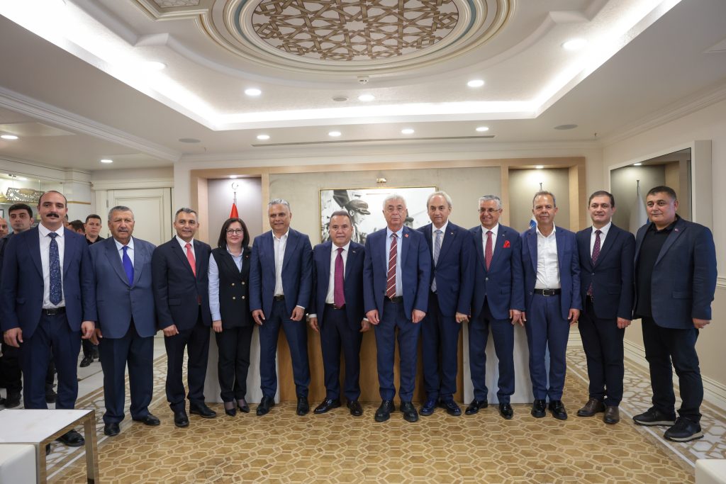2. Muhittin Böcek dönemi başladı - Mega TV IMG 0269 - Mega TV
