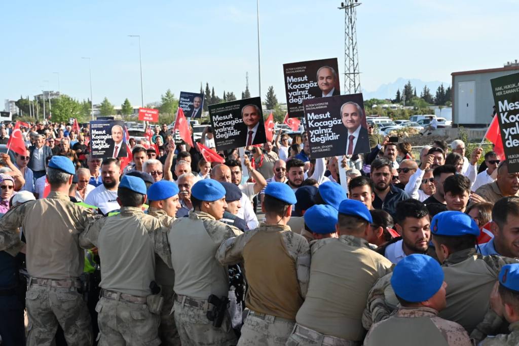 Kocagoz icin ADALET istemek bile yasak 4 - Mega TV