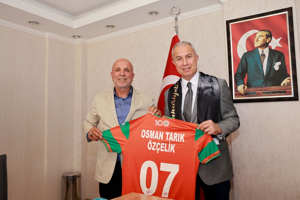 Alanyaspor'dan Özçelik’e Hayırlı Olsun Ziyareti - Mega TV Photo 2a0f0 - Mega TV