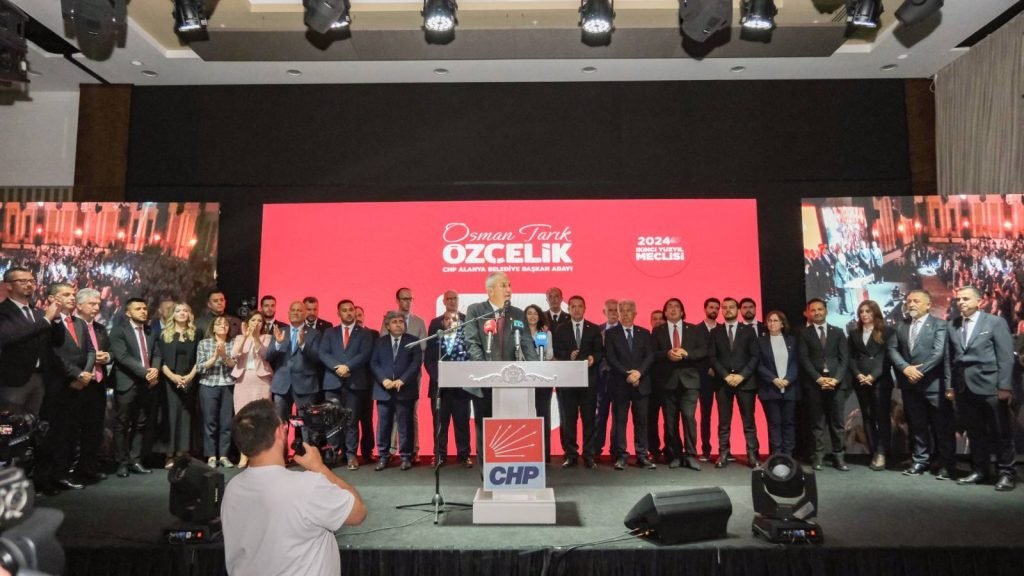 Alanya Belediye Meclisi, dinamik yapısıyla dikkat çekiyor - Mega TV WhatsApp Image 2024 04 02 at 4.59.47 PM - Mega TV