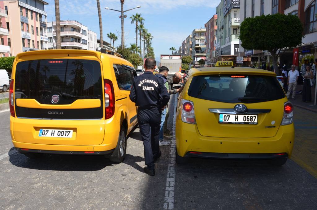 Alanya’da Halk Otobüsleri ve Taksiler Mercek Altında - Mega TV WhatsApp Image 2024 04 19 at 11.05.00 1 - Mega TV
