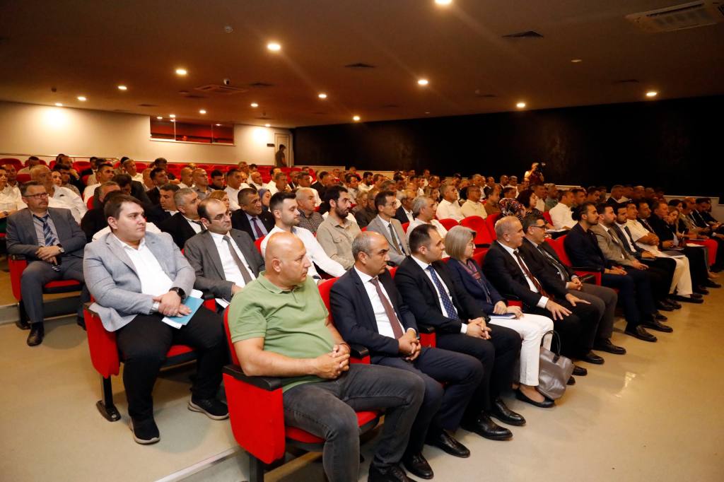 Başkan Özçelik, Kurum Amirleri Ve Muhtarlar İle Bir Araya Geldi - Mega TV WhatsApp Image 2024 04 25 at 16.48.51 1 - Mega TV