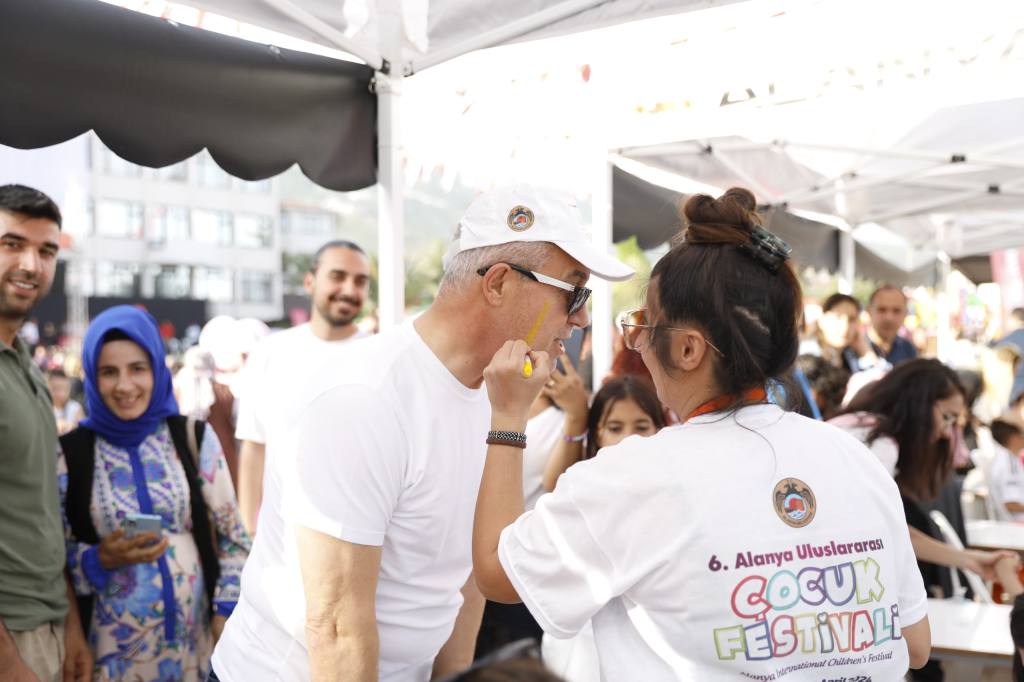 Alanya'da En Renkli Festival - Mega TV WhatsApp Image 2024 04 28 at 19.49.25 - Mega TV