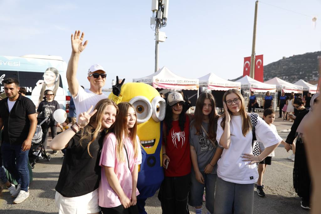Alanya'da En Renkli Festival - Mega TV WhatsApp Image 2024 04 28 at 19.49.26 1 - Mega TV