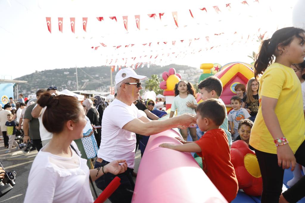 Alanya'da En Renkli Festival - Mega TV WhatsApp Image 2024 04 28 at 19.49.26 - Mega TV