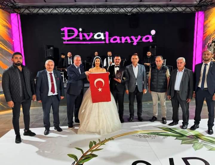 Divalanya'da Görkemli Düğün - Mega TV WhatsApp Image 2024 04 29 at 11.35.57 1 - Mega TV