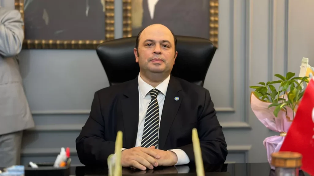 Hilmi Er Başkan Özçelik’i tebrik etti - Mega TV hilmier 1 jpeg - Mega TV