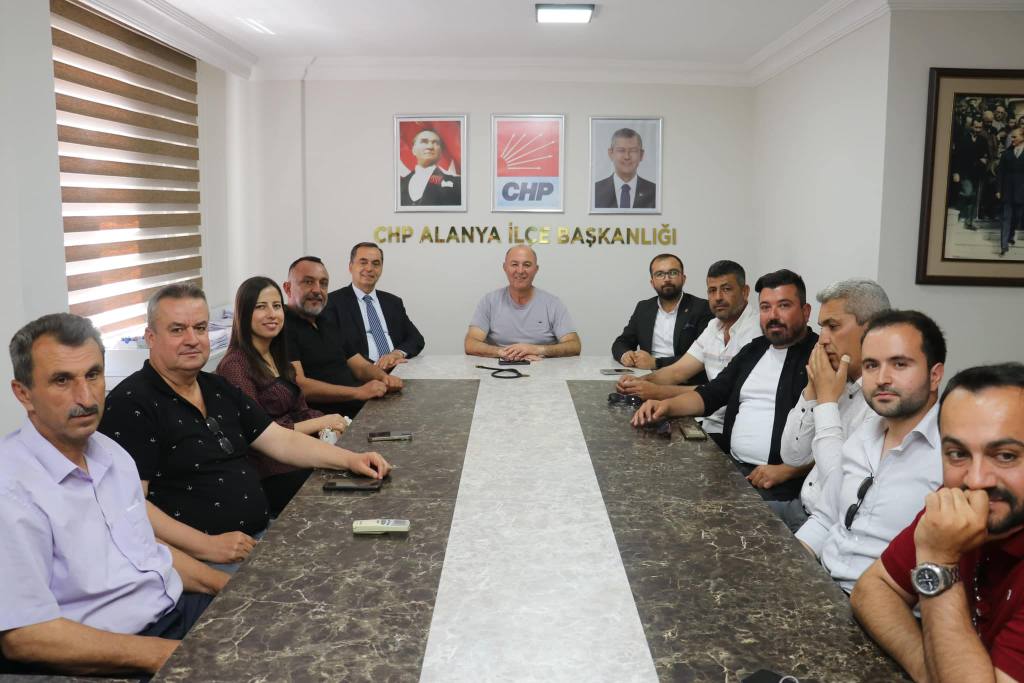 Yılmaz'dan Özçelik'e Ziyaret - Mega TV 440408086 863158795825245 3232185469522489247 n - Mega TV