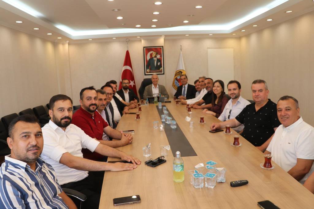 Yılmaz'dan Özçelik'e Ziyaret - Mega TV 440440126 863158865825238 7029637620141007103 n - Mega TV