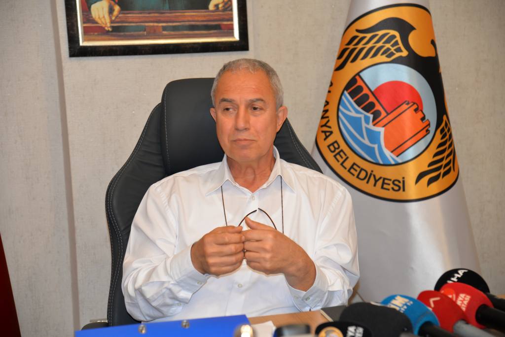 Başkan Özçelik: Hiçbir şeyi ezbere yapmıyorum - Mega TV DSC 4196 - Mega TV
