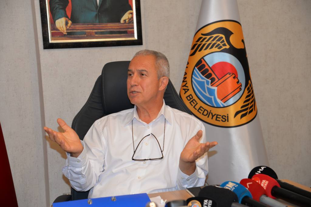 Başkan Özçelik: Hiçbir şeyi ezbere yapmıyorum - Mega TV DSC 4198 - Mega TV