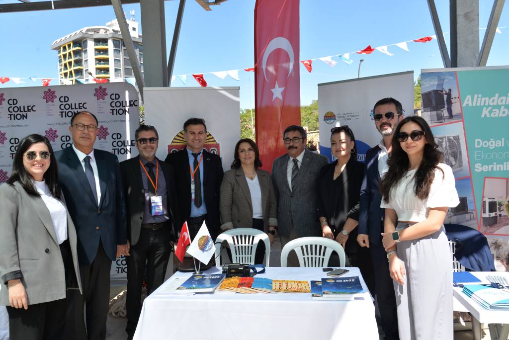 ALTSO Meslek Yüksekokulu Sektör - Öğrenci Buluşması Gerçekleşti - Mega TV DSC 5489 - Mega TV