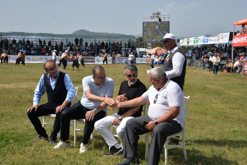 Eminoğlu, Altın Kemeri Aldı - Mega TV DSC 6615 - Mega TV