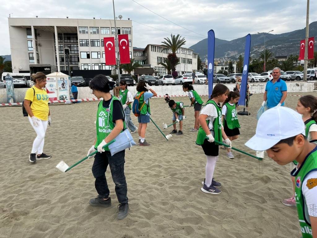 Yılın İlk Çöp Kategorize Çalışması Yapıldı - Mega TV WhatsApp Image 2024 05 01 at 12.23.02 3 - Mega TV