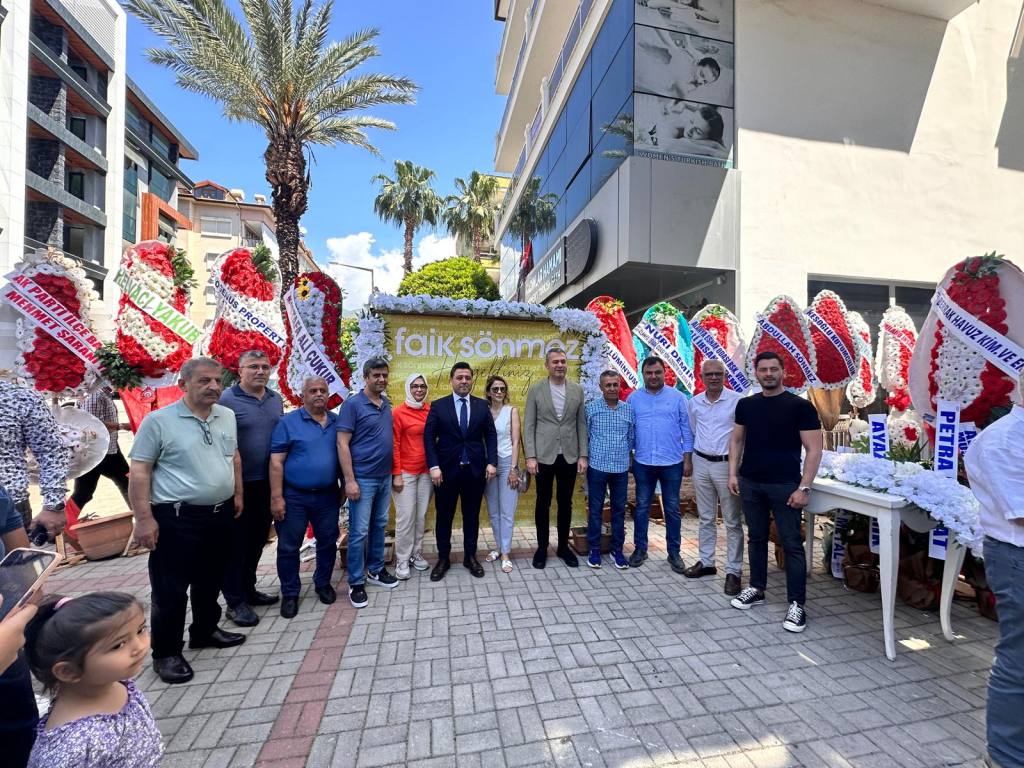 Alanya'nın Yeni Markası Faik Sönmez - Mega TV WhatsApp Image 2024 05 04 at 12.31.49 1 - Mega TV