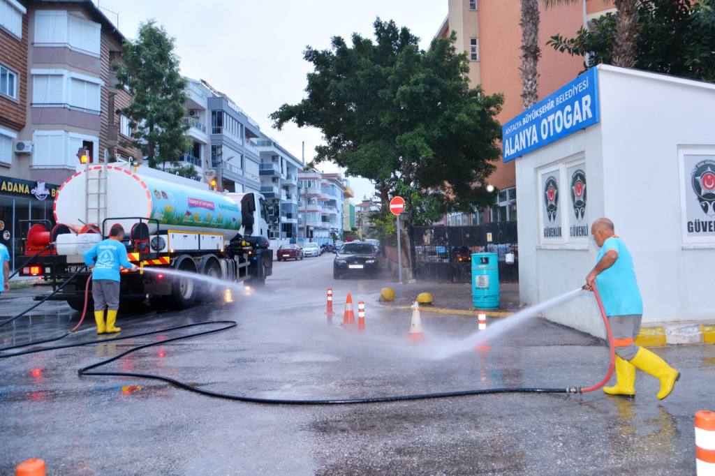 Alanya Belediyesi'nden Temizlik Atağı - Mega TV WhatsApp Image 2024 05 14 at 11.16.43 - Mega TV