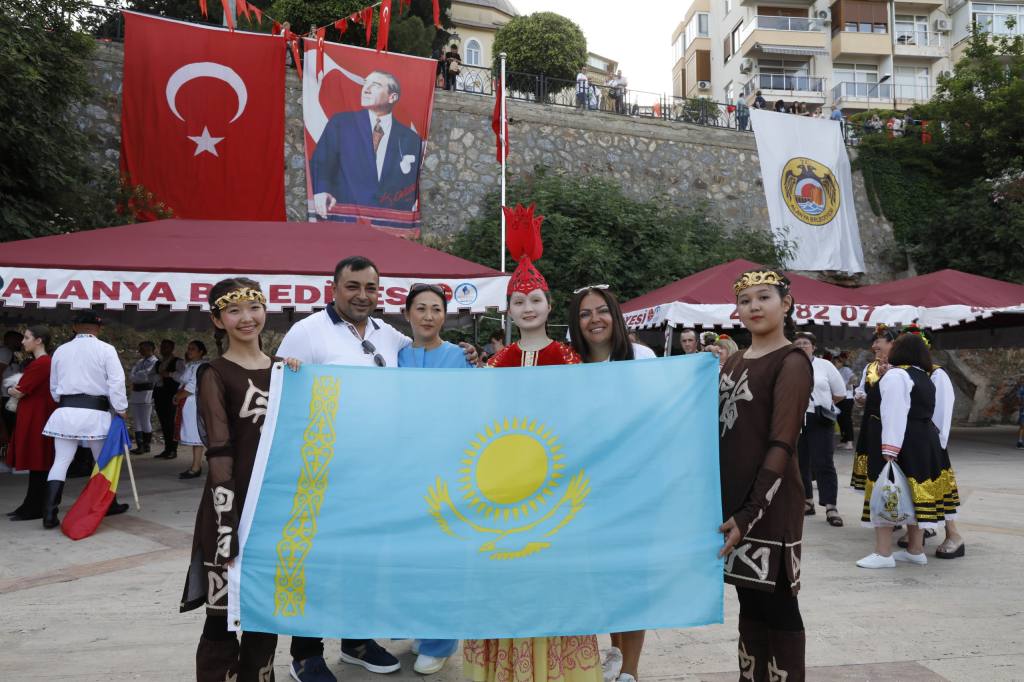 Gençlik festivalinde yöresel dans coşkusu - Mega TV WhatsApp Image 2024 05 19 at 08.48.05 1 - Mega TV