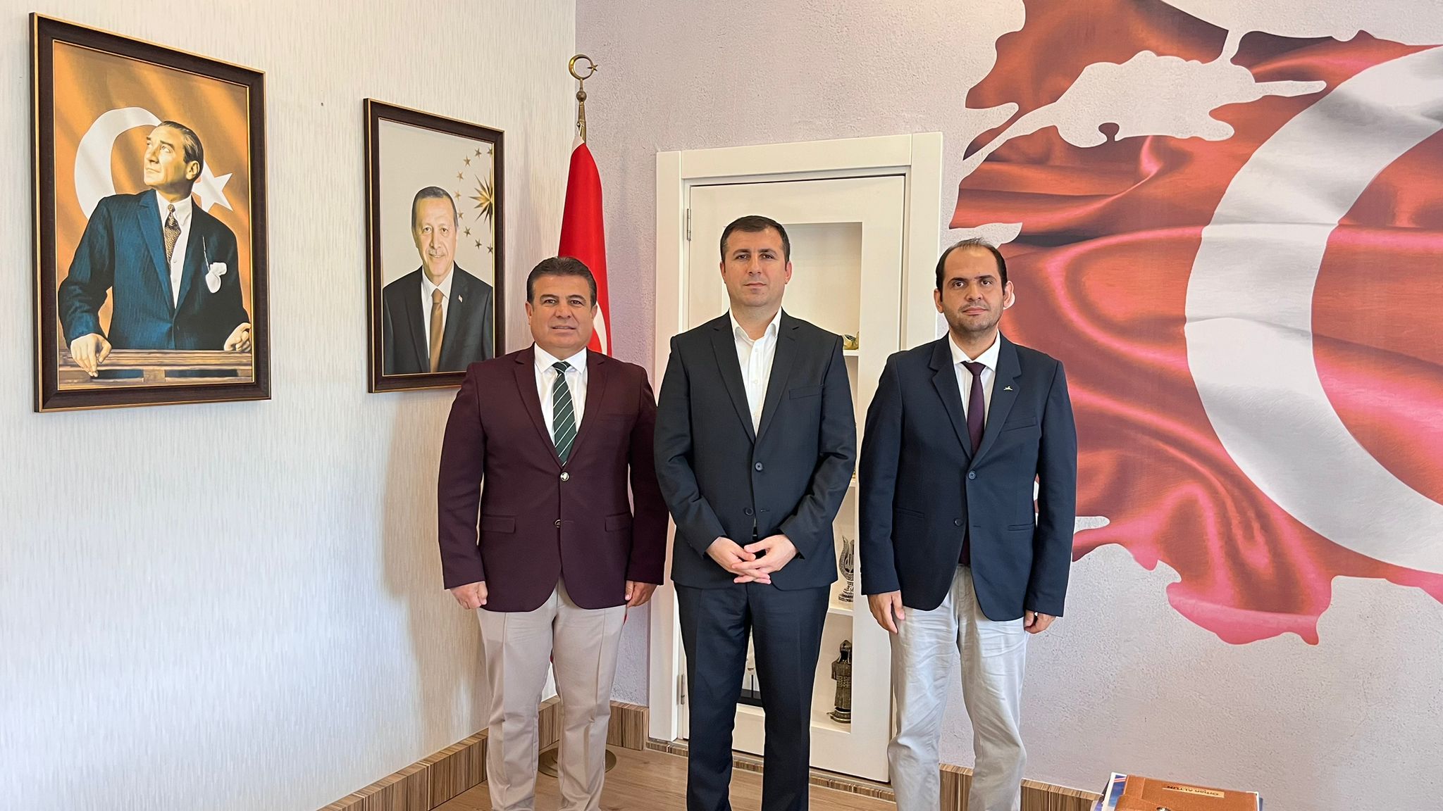Profesörden Kaymakam Altun’a ziyaret