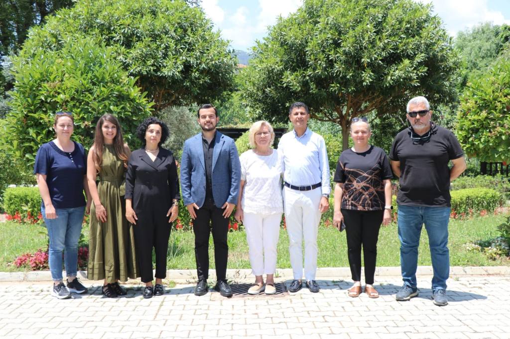 Alanya'nın en güzel balkon ve bahçesi belli oldu - Mega TV WhatsApp Image 2024 05 30 at 15.50.34 - Mega TV