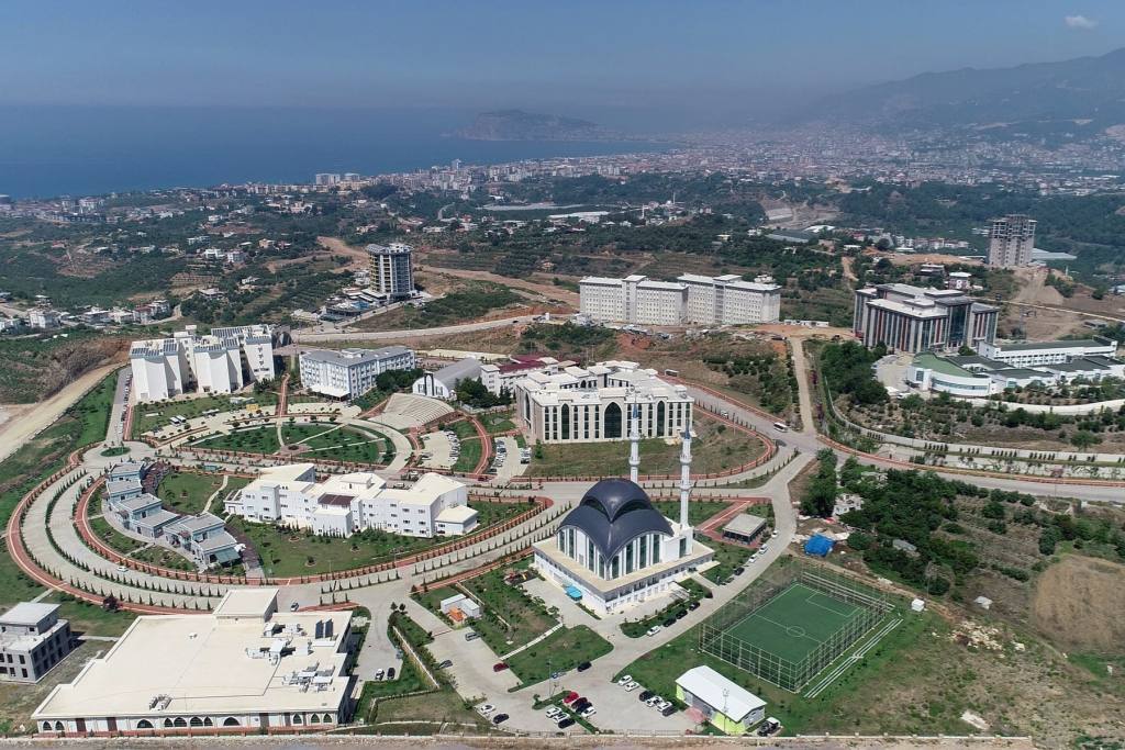 ALKÜ, Sağlık Turizmi Alanında Sertifikalı Program Başlattı - Mega TV saglik turizmi egitimi 1 1 min - Mega TV